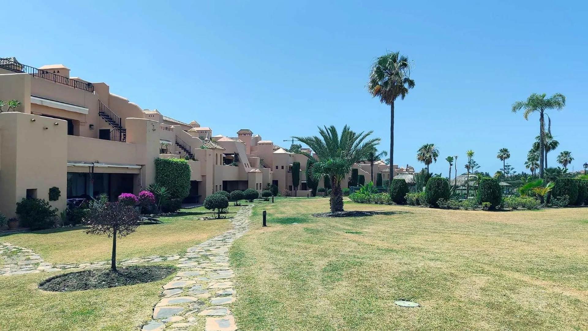 Cartuja Del Golf Apartment Estepona Spain