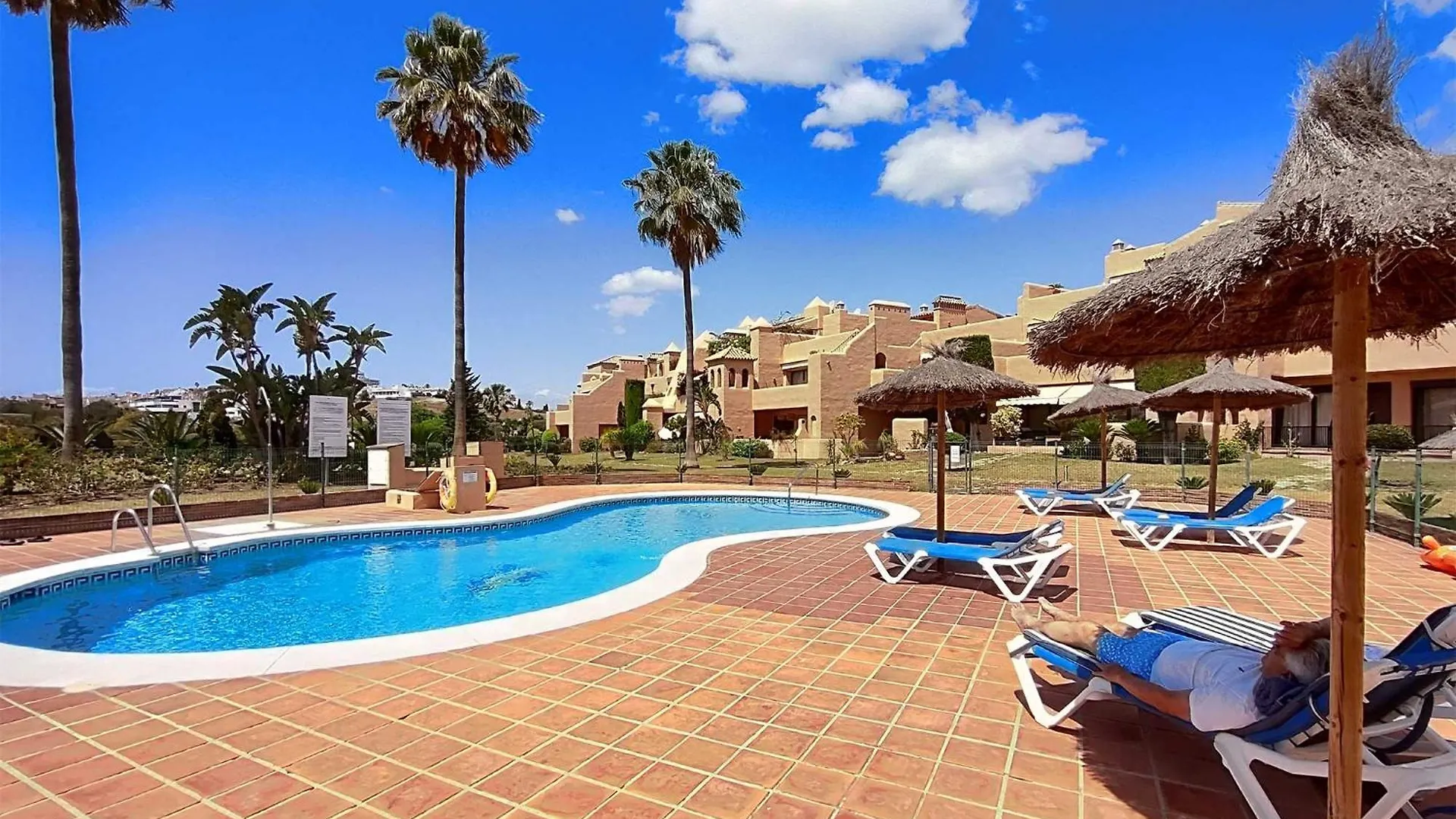 Cartuja Del Golf Apartment Estepona 0*,  Spain